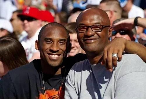 记者：乔纳森-戴维未来存疑，拜仁和热刺已了解球员离队条件（记者：乔纳森-戴维前景未明，拜仁与热刺已了解其离队条款）