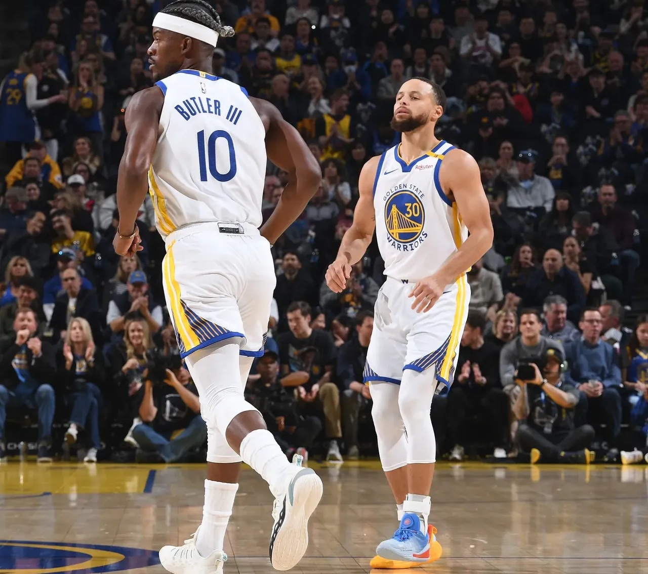 足球联赛赛季最佳球员排行榜（足球联赛赛季最佳球员排名）