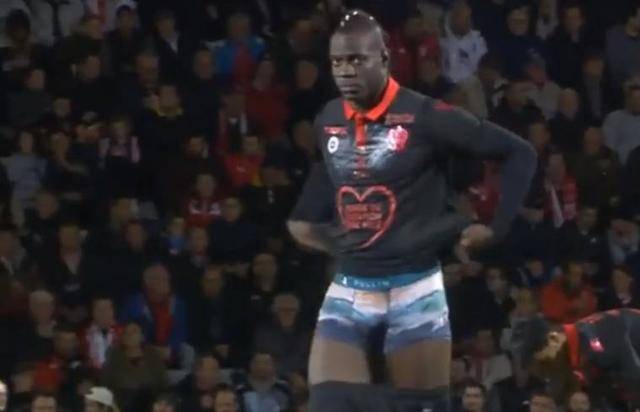 Shams：雄鹿愿与字母哥探讨留队或交易可能性，尼克斯不再是首选下家