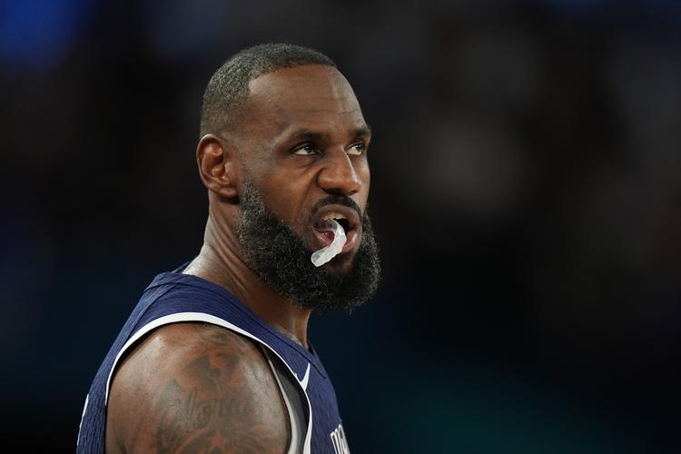 开启留洋之路，徐彬社媒IP地址已显示在英国（徐彬社媒IP定位英国，留洋之旅或将开启）