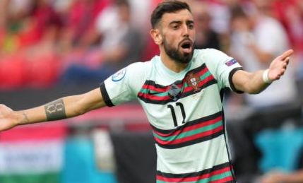 云南1-0西海岸斩获3连胜，奥斯卡助攻恩里克闪击（恩里克闪电破门奥斯卡献助攻，云南1-0西海岸豪取三连胜）