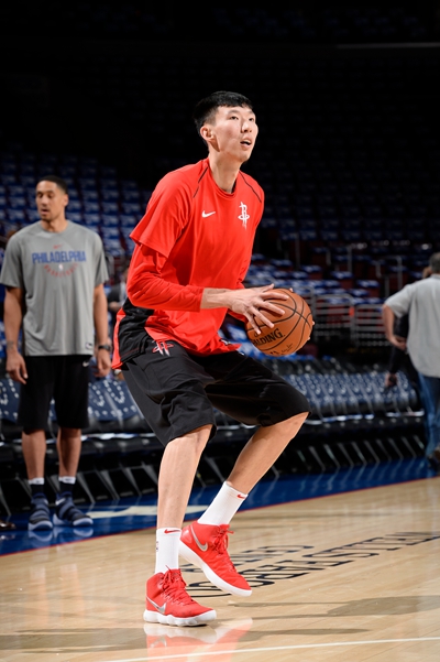 斯卢茨基：明天会竭尽全力发挥出最好的精神面貌和技战术水平（斯卢茨基：明日全力以赴 展现最佳精神状态与技战术水平）