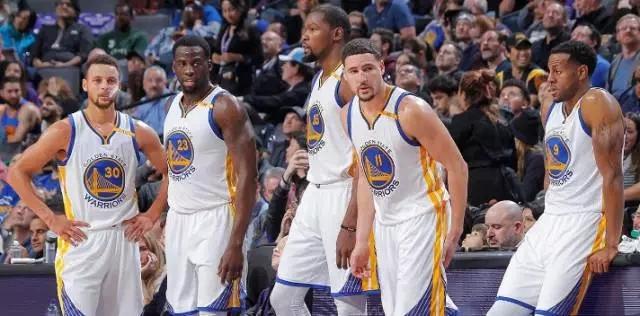 世界杯小组赛E组赛程：厄瓜多尔vs德国6月26日04：00打响（世界杯E组：厄瓜多尔对阵德国，6月26日04：00开球）